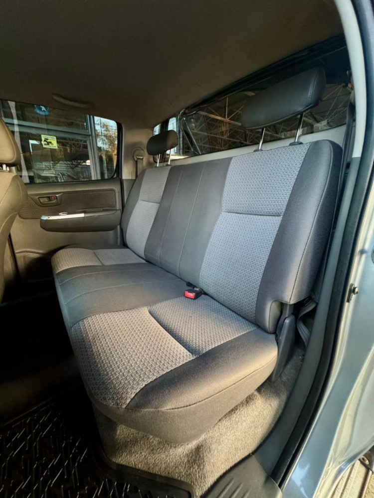 Toyota Hilux SR — foto 17